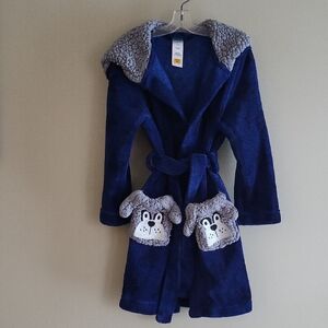 Cozy blue robe with puppy pockets